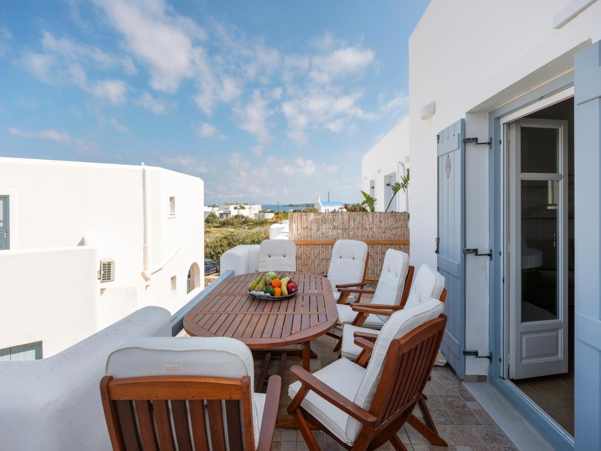 Valeli Two * Naousa (Paros)